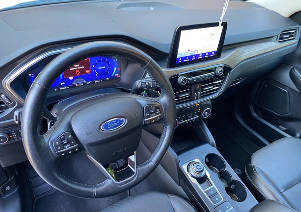 Ford Escape cena 98900 przebieg: 75000, rok produkcji 2020 z Kobyłka małe 92